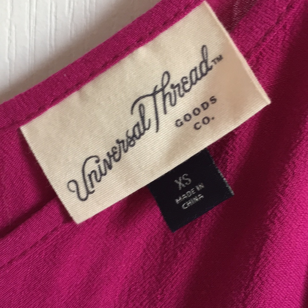 Universal Thread goods co. - Picture 2 of 4